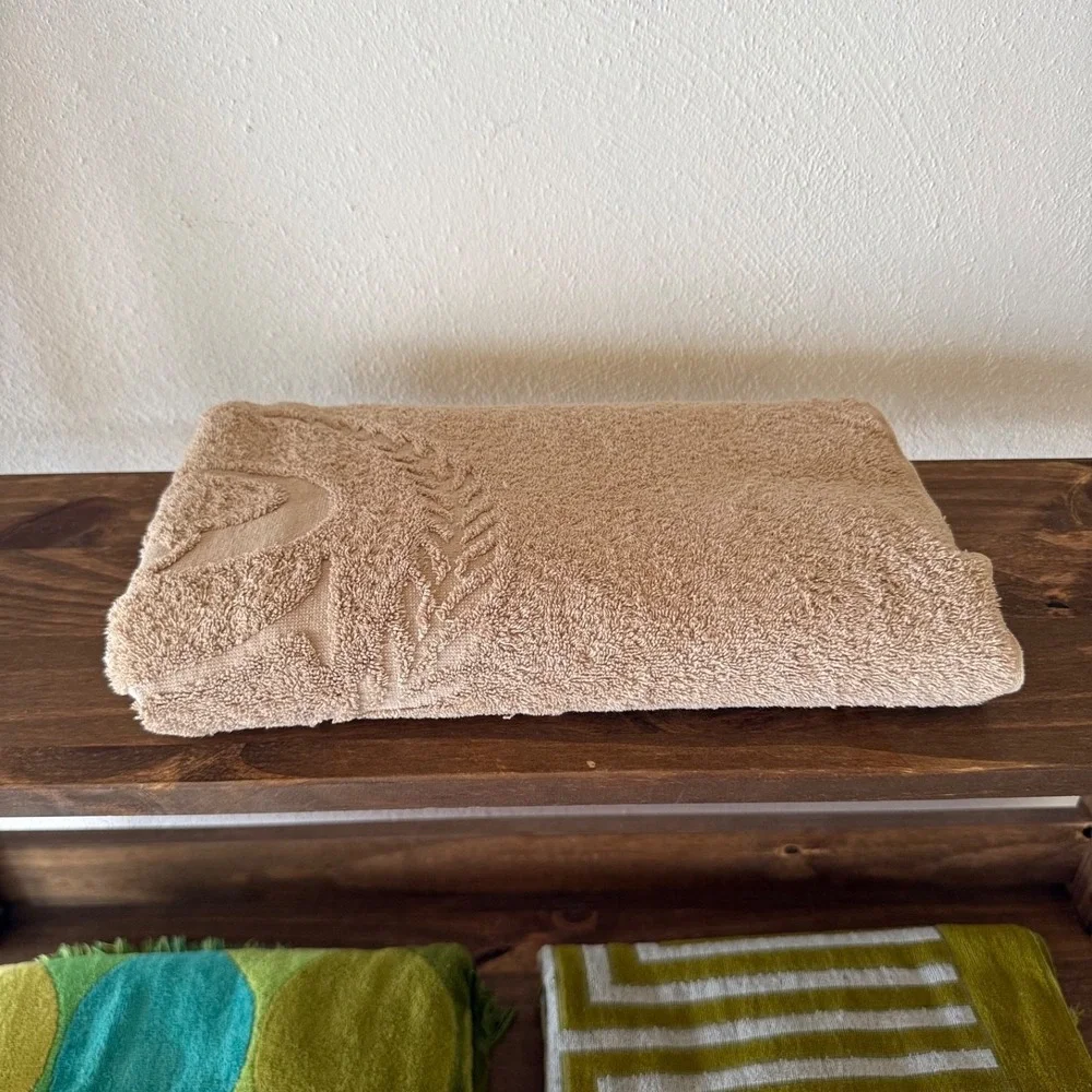 Vintage Cannon Mills International Hotel Supply Sheraton Bath Towel USA
